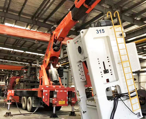 文峰附近随车吊出租，轻松解决运输难题