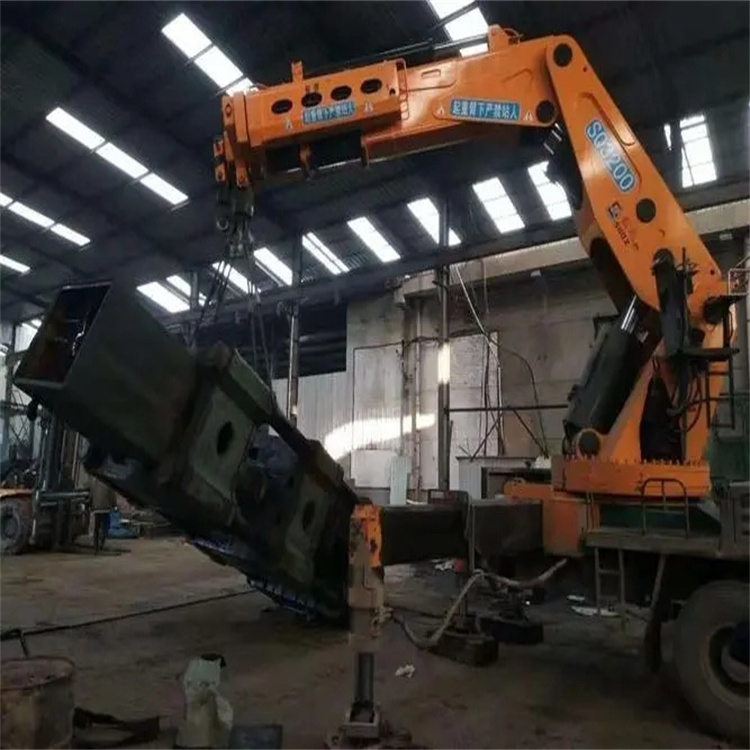 文峰200吨折臂吊出租